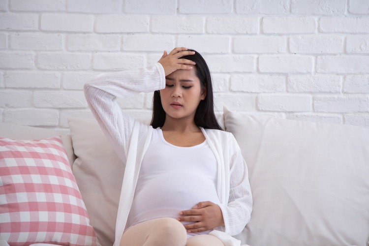 Khi căng thẳng tình trạng đau đầu khi mang thai sẽ tồi tệ hơn
