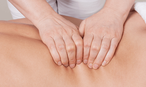 Massage giúp giảm bớt tình trạng đau cơ liên sườn