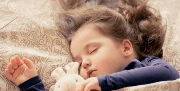 Mệt mỏi, chán ăn khi bị sốt cao đau đầu ở trẻ em