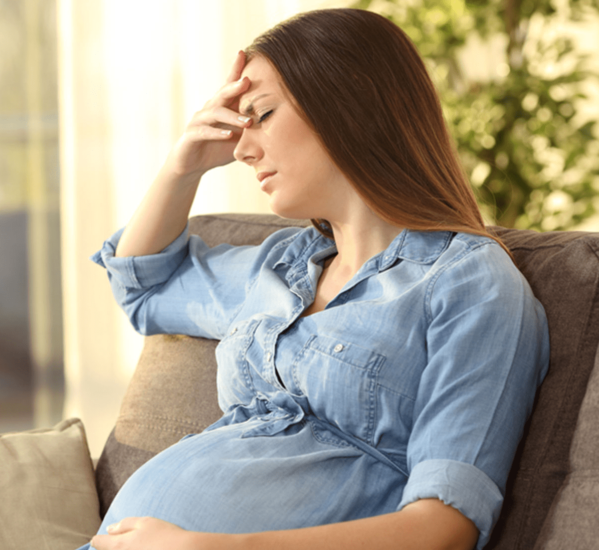 Sốt xuất huyết trong thai kỳ gây mệt mỏi và nguy hiểm cho mẹ bầu
