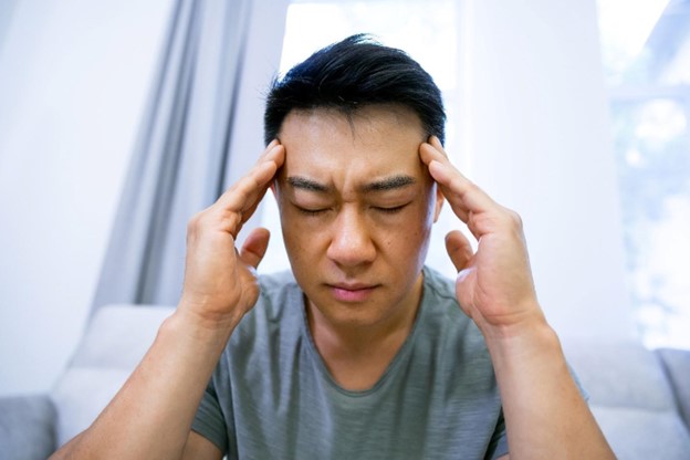Cần đi khám ngay khi thấy đau đầu có dấu hiệu bất thường