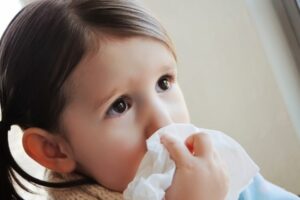 Cách xử lý trẻ bị nghẹt mũi nhưng không chảy nước mũi