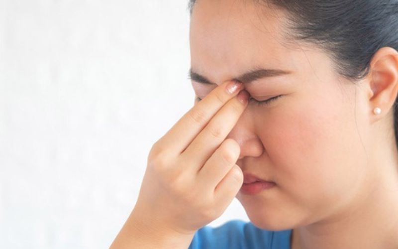 Viêm mũi dị ứng gây nhiều triệu chứng khó chịu, đặc biệt là vùng mũi