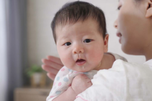 7 mẹo dân gian chữa nghẹt mũi cho trẻ sơ sinh